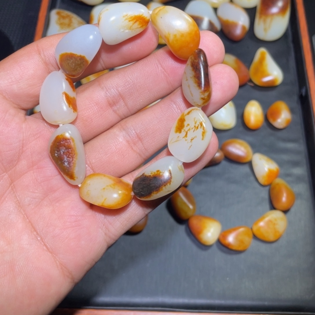 和田玉颈饰未镶嵌42.8克