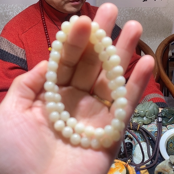 和田玉颈饰未镶嵌