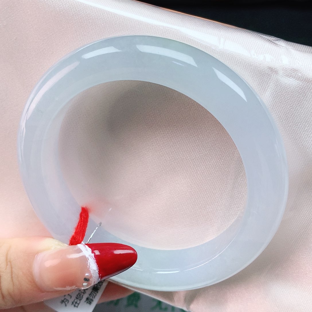 翡翠手镯未镶嵌53圈