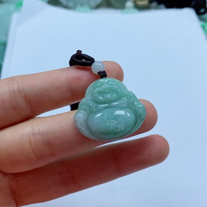 翡翠颈饰未镶嵌天然翡翠