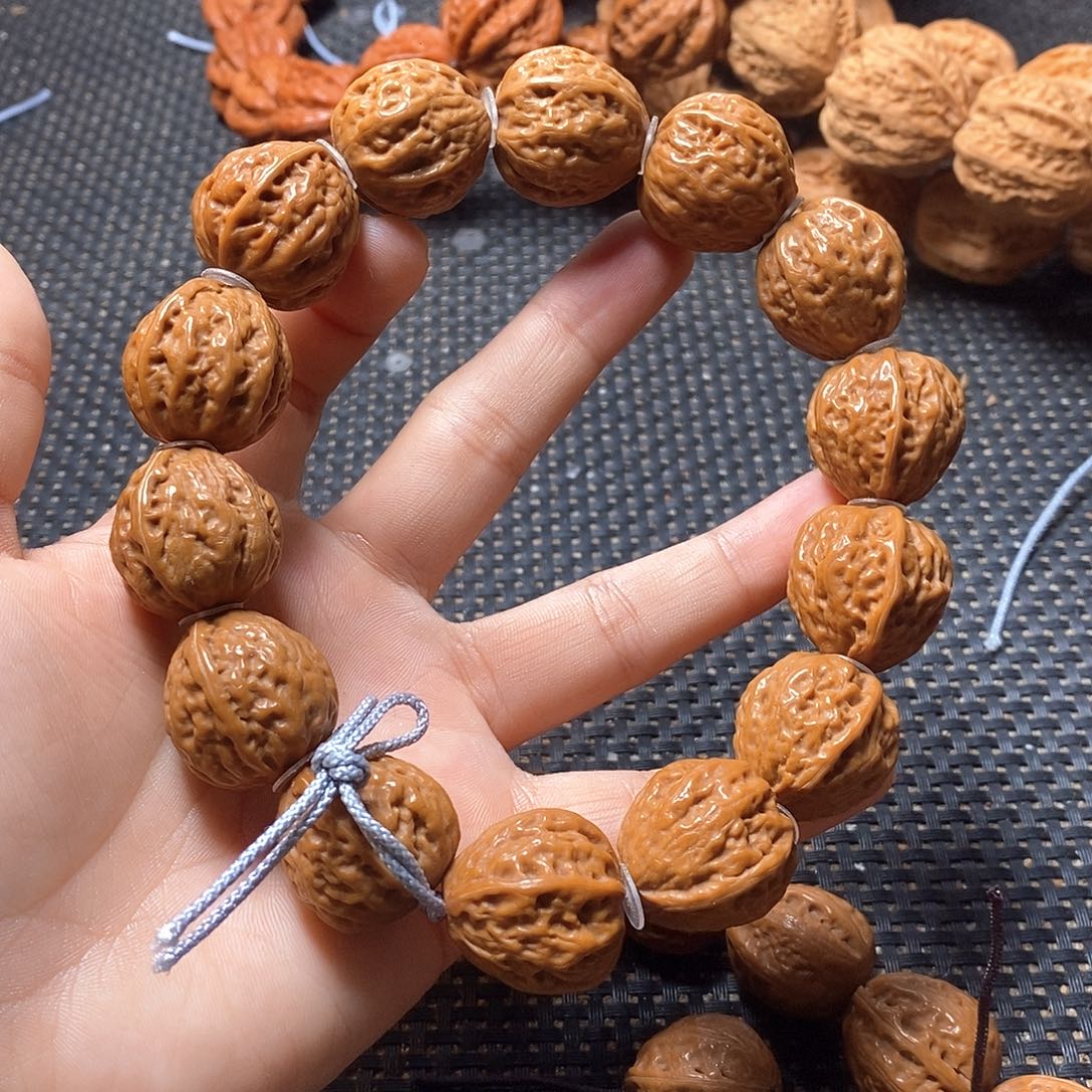 文玩核桃手串荔枝纹