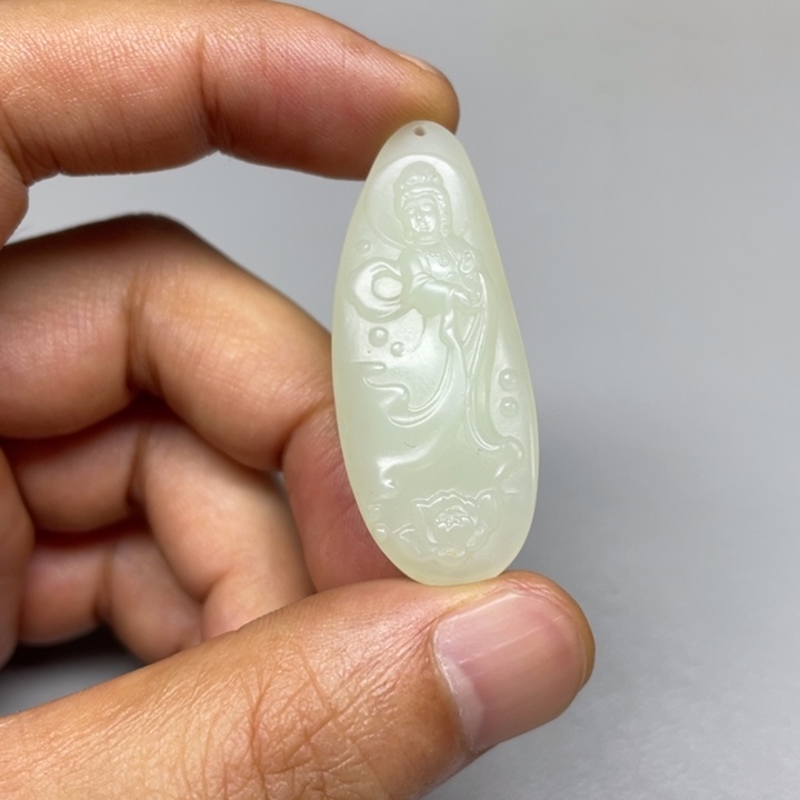 和田玉未镶嵌吊坠(不含链)浮**梦