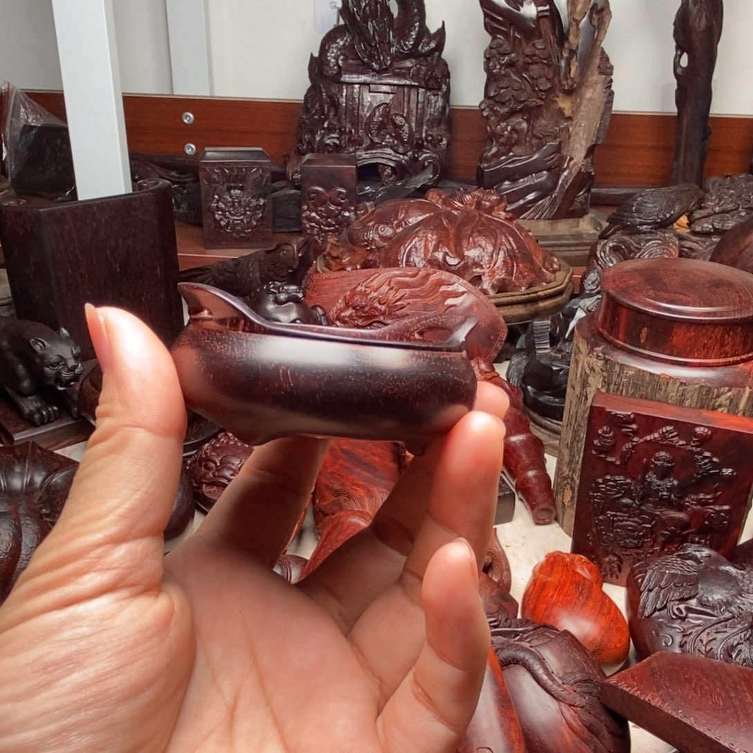 凡***）其他檀香紫檀（小叶紫檀）