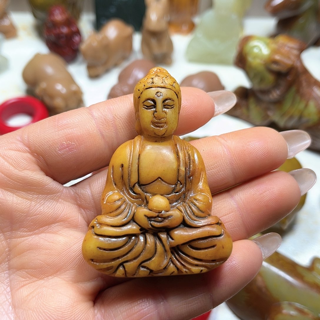 白玉菩提吊坠白玉菩提吊坠