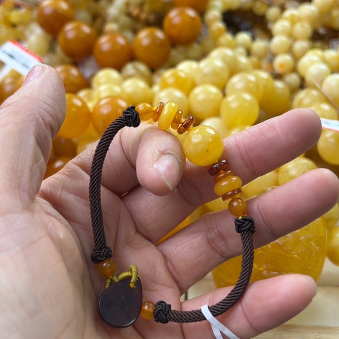 琥珀珠宝奇石未镶嵌