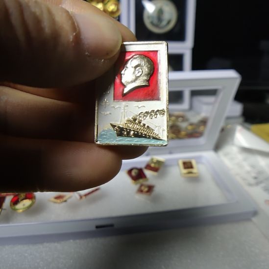 打***人打工人老师爷爷金属像章