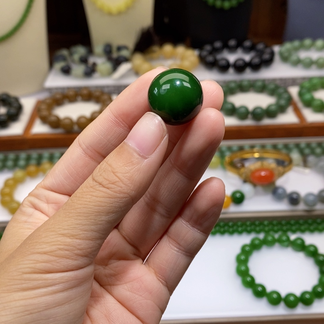 心***春和田玉未镶嵌吊坠(不含链)18