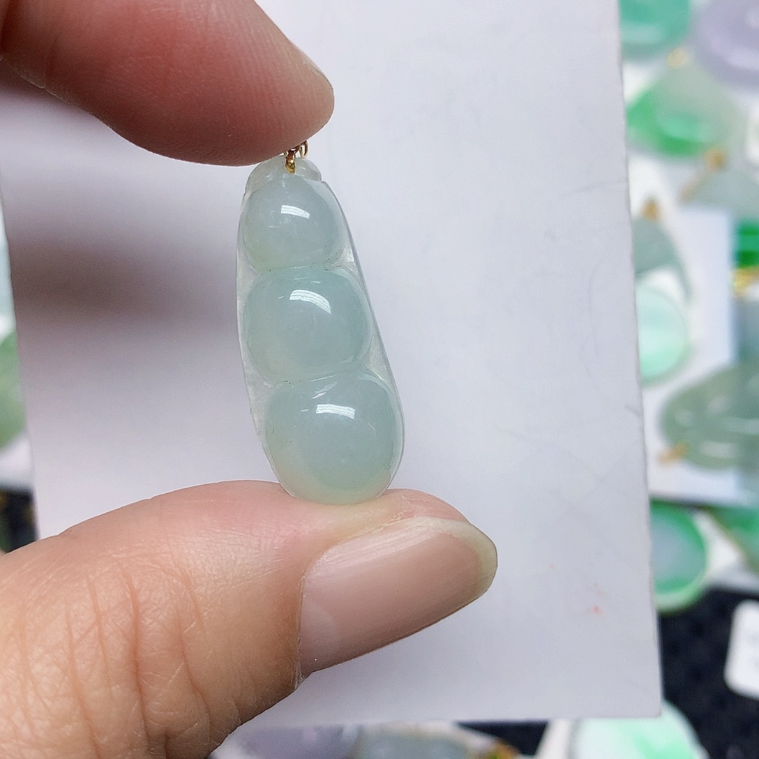 翡翠未镶嵌颈饰46678