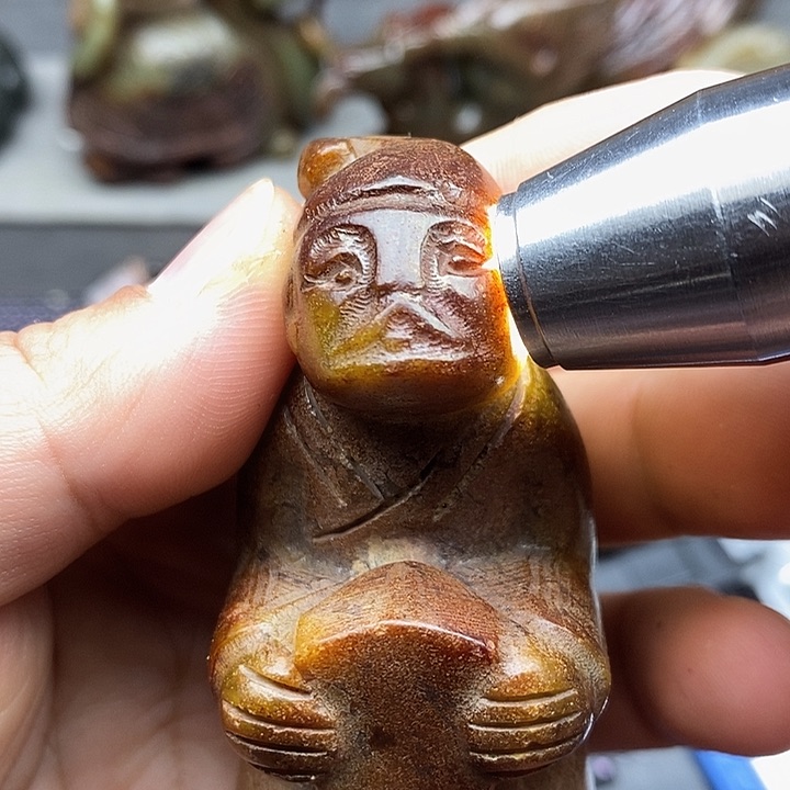 未镶嵌蛇纹石玉颈饰