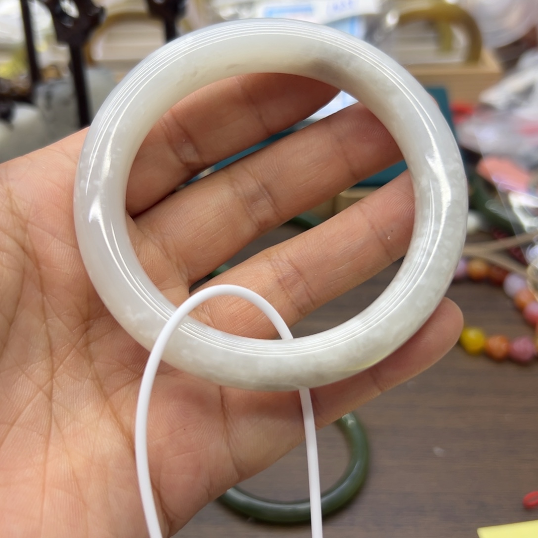 和田玉未镶嵌手镯58.6圈围638