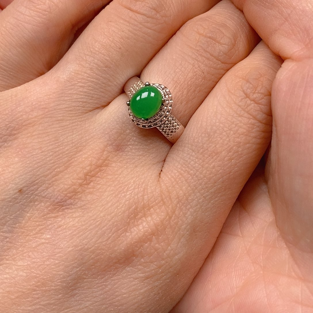 翡翠耳饰未镶嵌翡翠蛋面