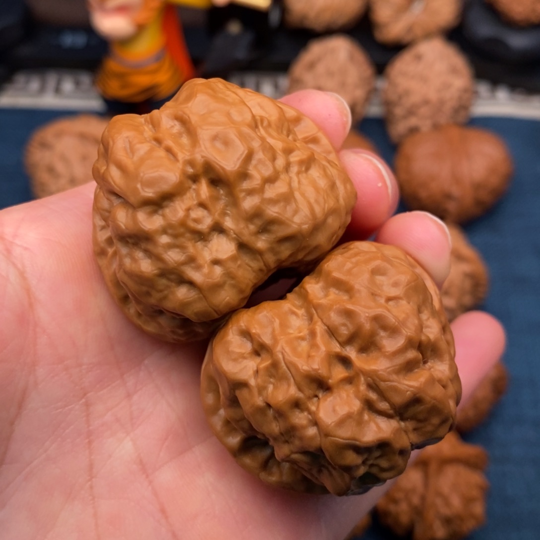文玩核桃把件40红皮肌肉蛙