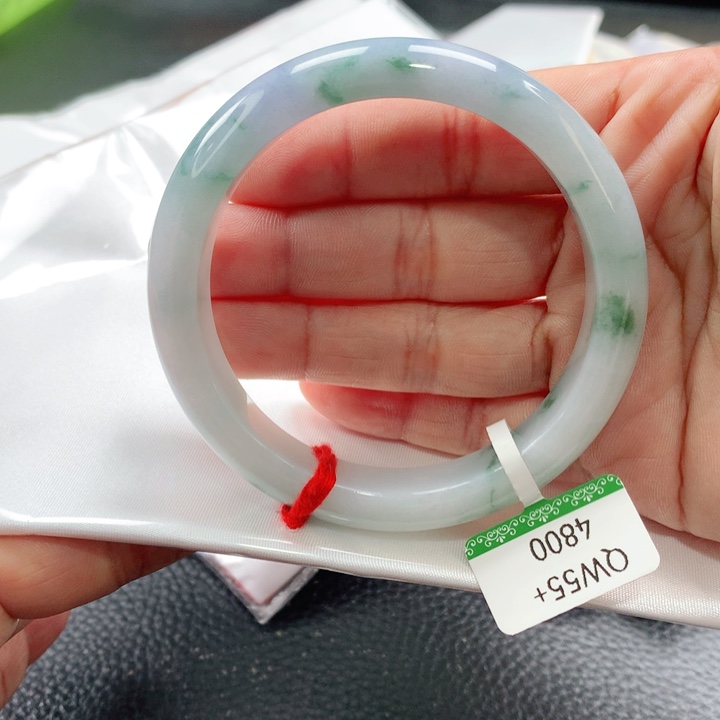 翡翠手镯未镶嵌555555565656