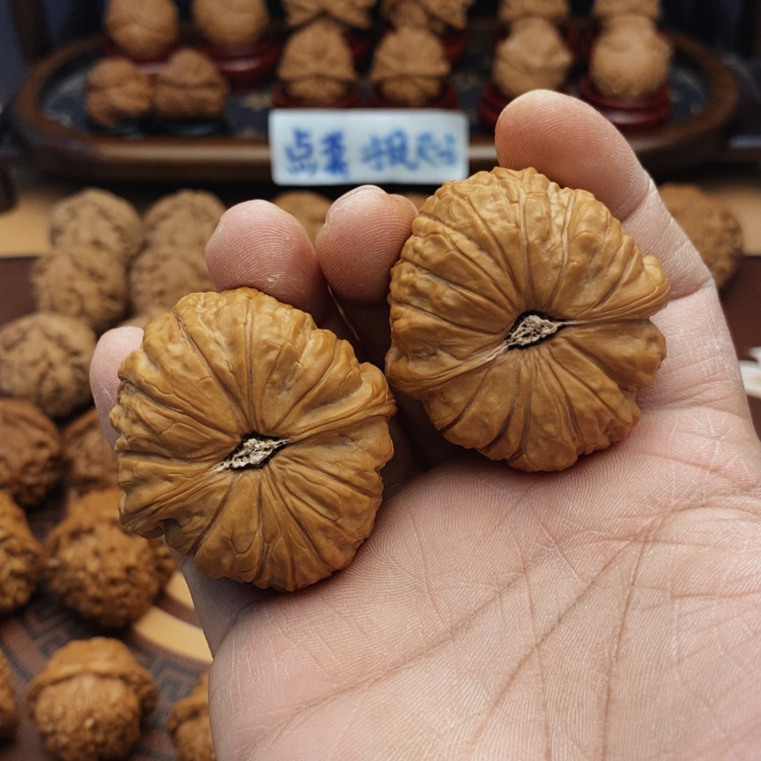 文玩核桃把件45尺 南瓜墩 1