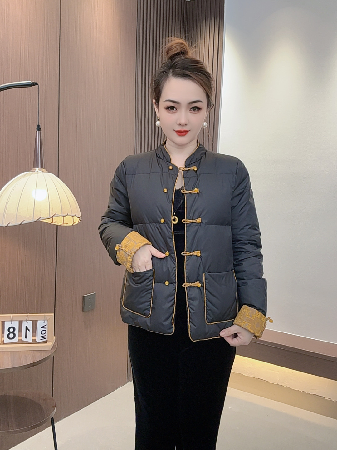 2025中厚款立领宽松型常规款百搭女装网红国风复古轻奢羽绒服507