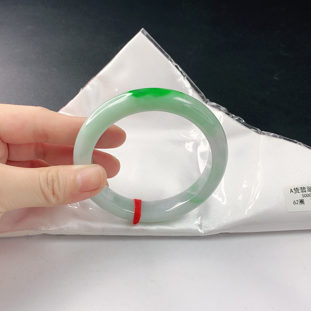 翡翠手镯未镶嵌翡翠034