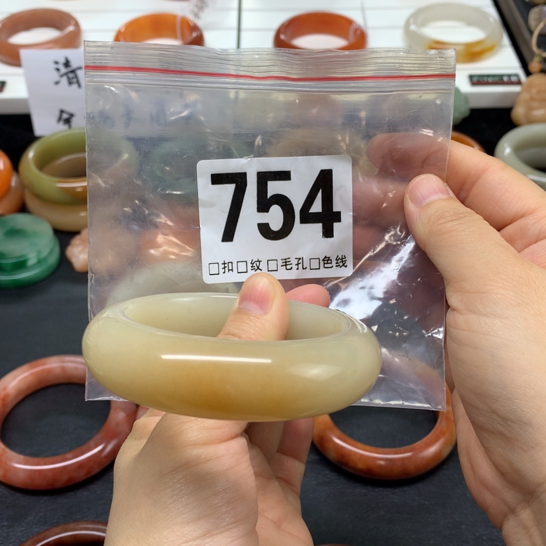 石英质玉手镯未镶嵌月*儿