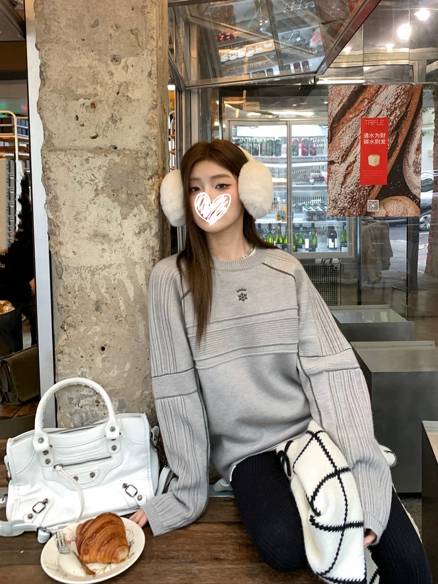 韩系灰色刺绣针织衫毛衣女气质老钱风宽松毛衣#8629