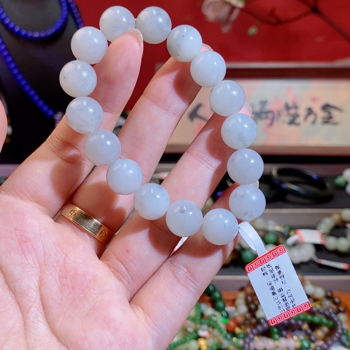 未镶嵌和田玉手链
