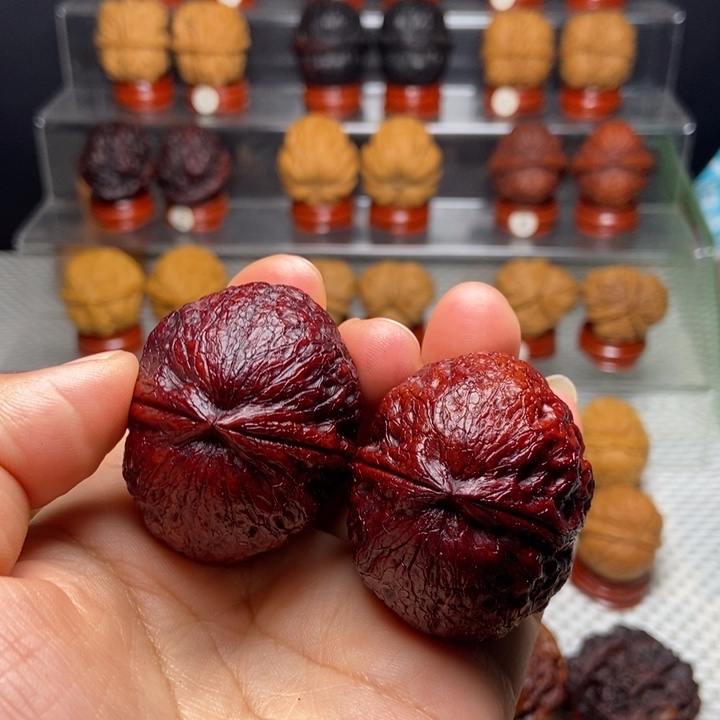 把件文玩核桃七彩地闷36