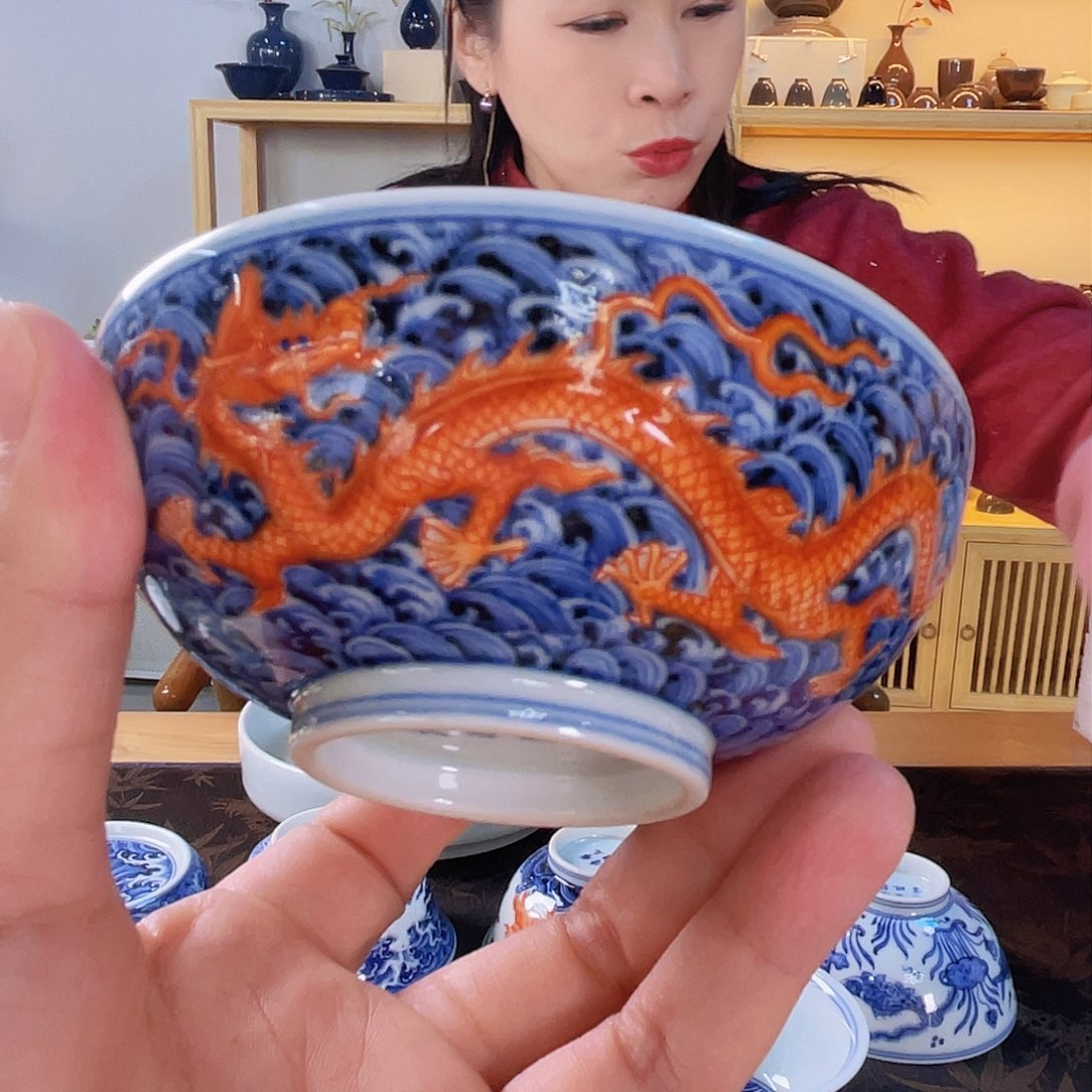 王琳窑矾红龙纹普洱杯