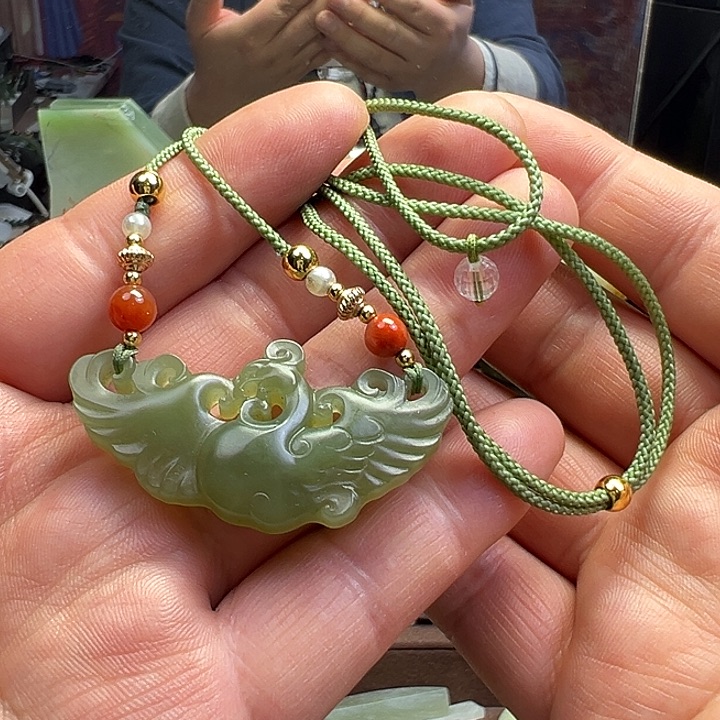 和田玉未镶嵌颈饰凤凰