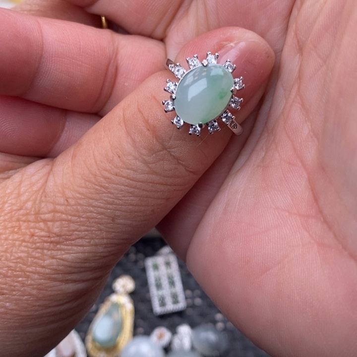 未镶嵌戒指翡翠双*缅甸