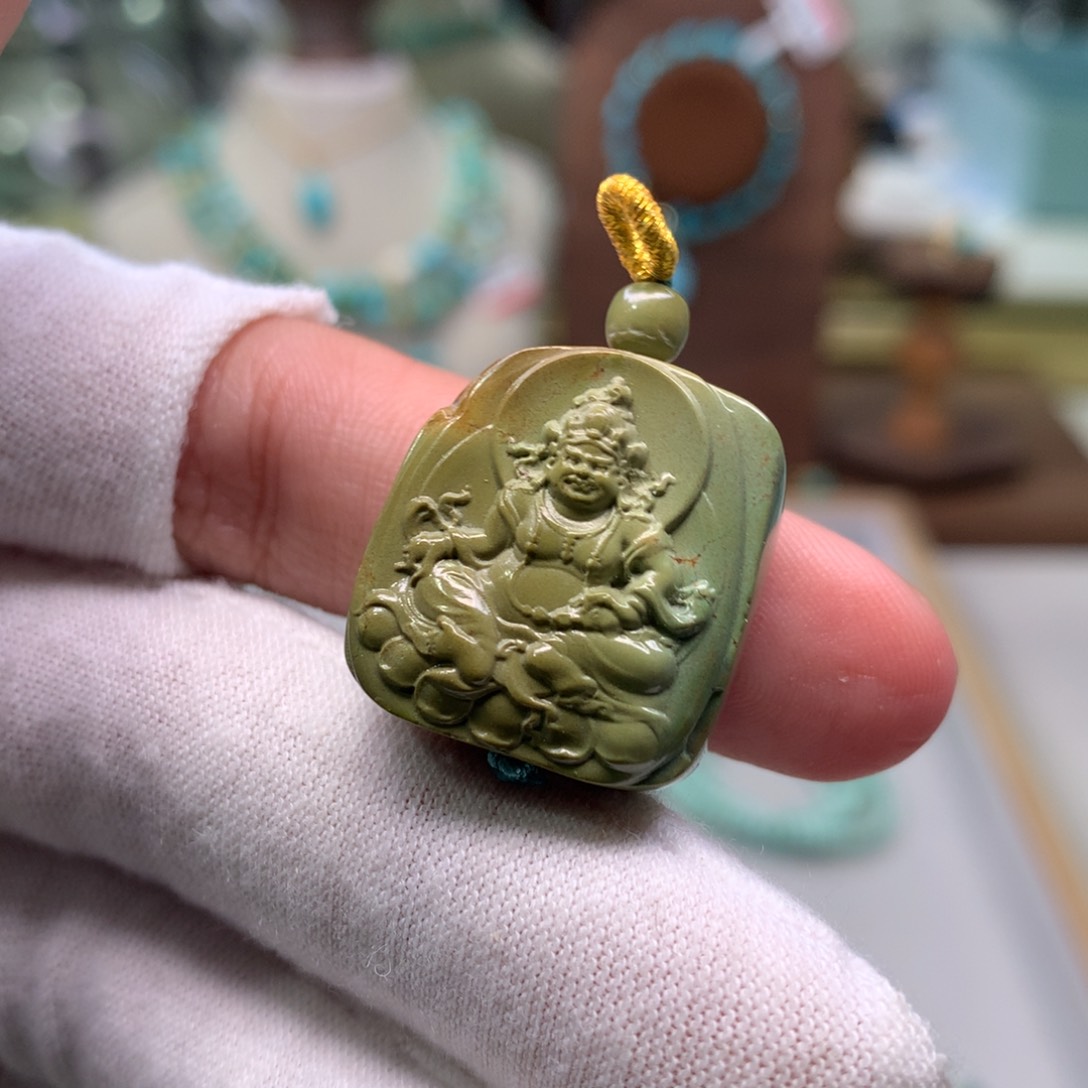 绿松石配饰未镶嵌