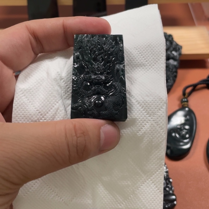 翡翠未镶嵌颈饰天然翡翠A货