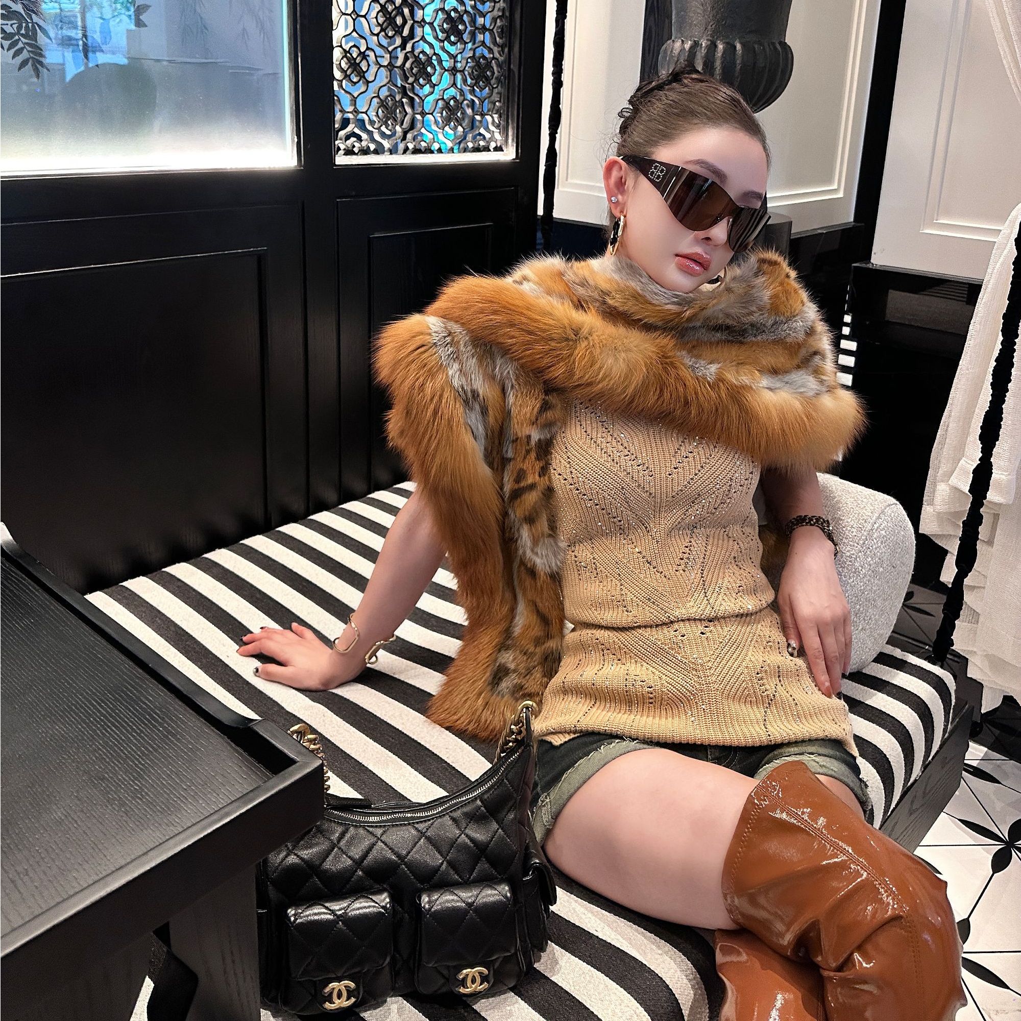 2025冬MIKIBABY“S亮珠冷美人”通勤水钻针织背心（衣长55）