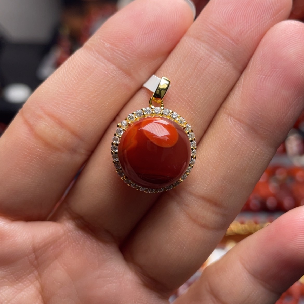 【闪购商品】银S925镶嵌圆牌吊坠南红玛瑙