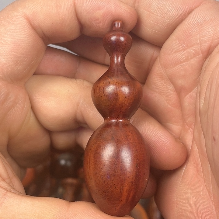 微凹黄檀（南美大红酸枝）