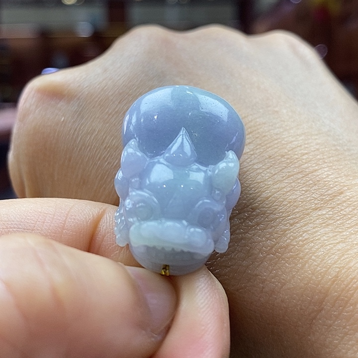 翡翠未镶嵌颈饰皮休