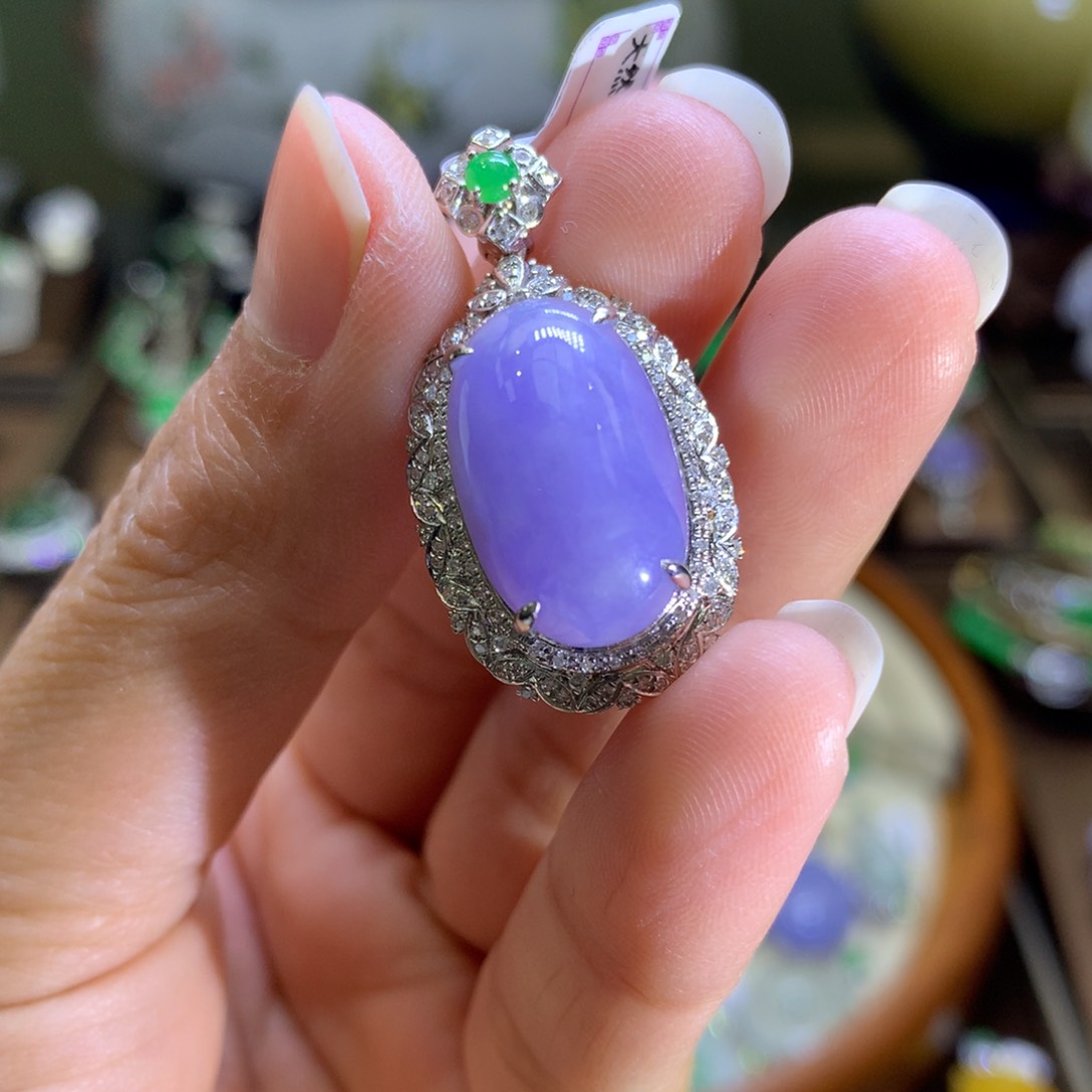 翡翠颈饰18K金镶嵌鱼***游排队翡翠