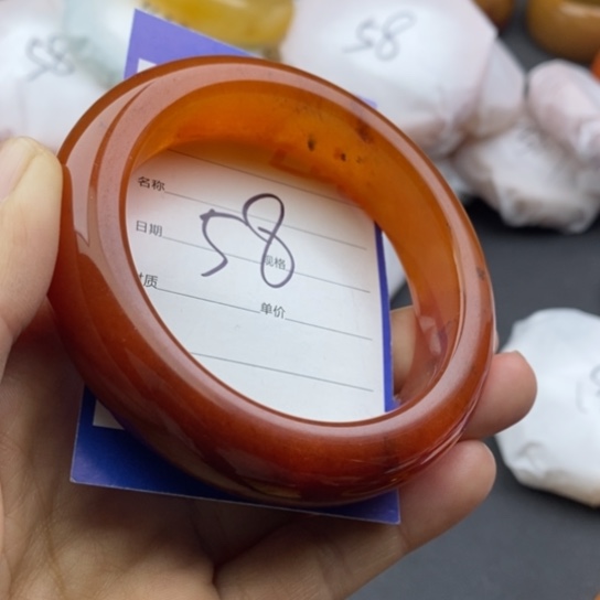 石英质玉未镶嵌手镯