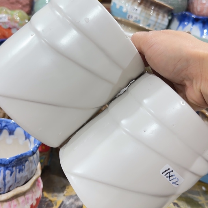 凑9块包邮，有孔，不清楚问客服