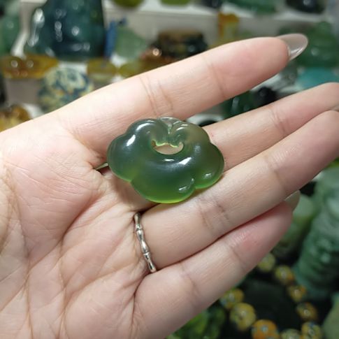 岫玉未镶嵌岫玉挂坠