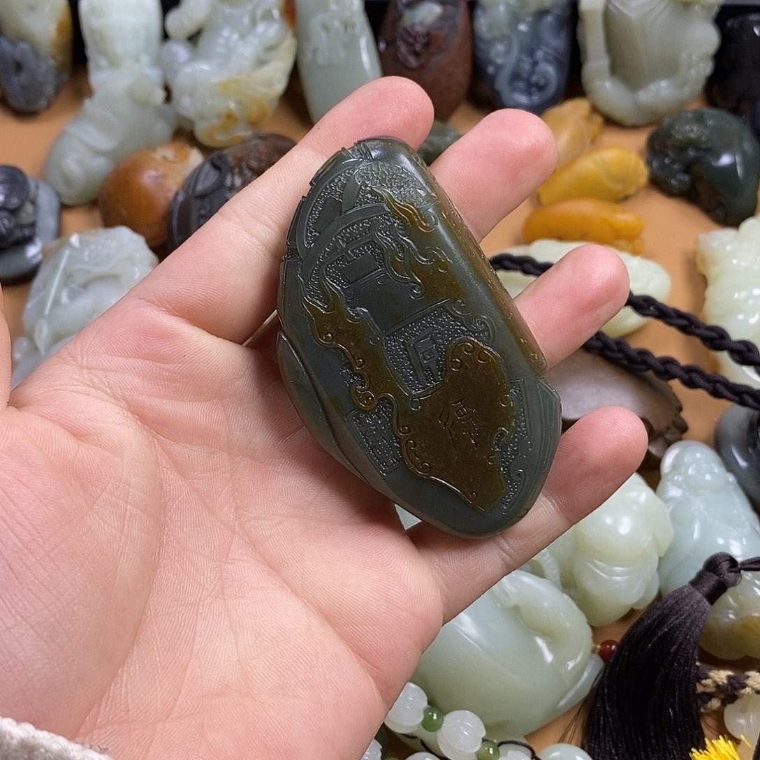 和田玉（糖玉）挂件未镶嵌无****为