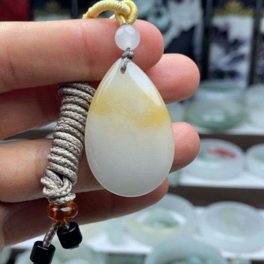 石英质玉（金丝玉）手镯未镶嵌