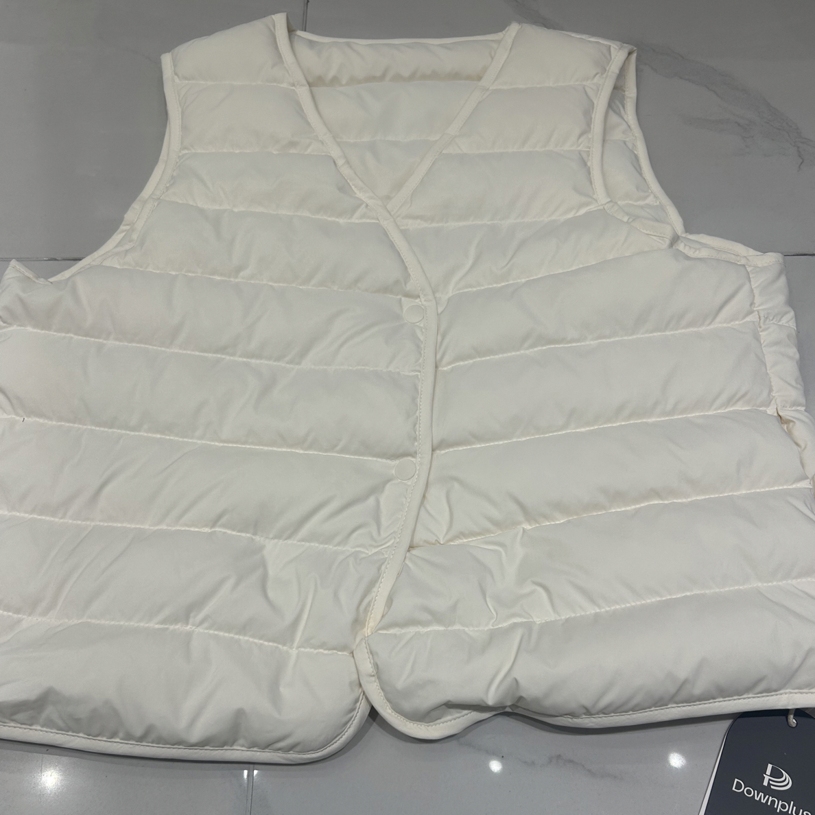 排骨短款新国标90白鹅绒双排扣V领无袖时尚外穿秋冬冬款羽绒马甲