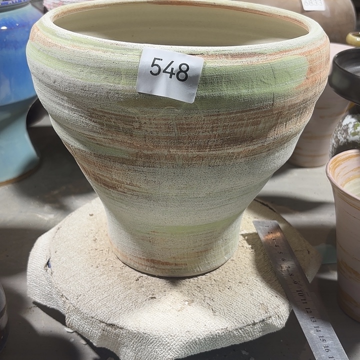 陶摆件高23，口21，有孔，548