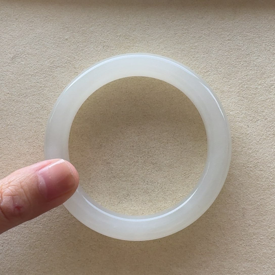 是***～和田玉手镯未镶嵌