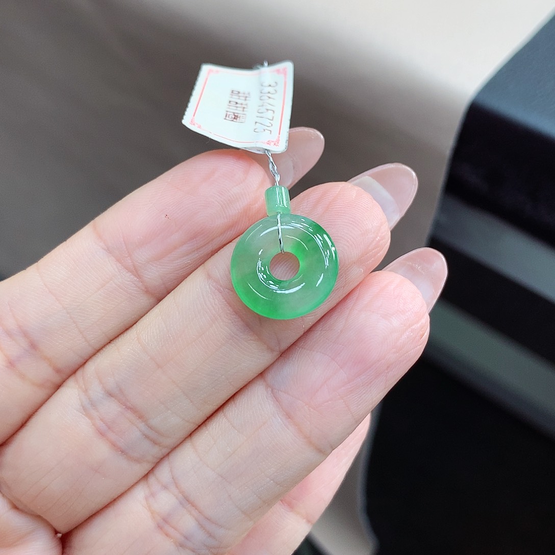 未镶嵌戒指翡翠甜甜圈