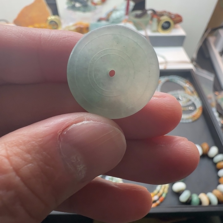 翡翠颈饰未镶嵌冰种扣子