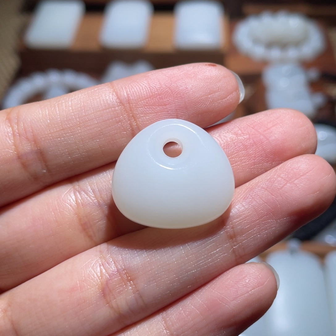 未镶嵌手链和田玉小福袋