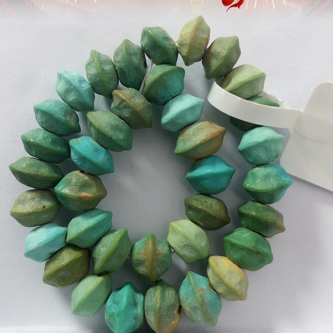 绿松石配饰未镶嵌