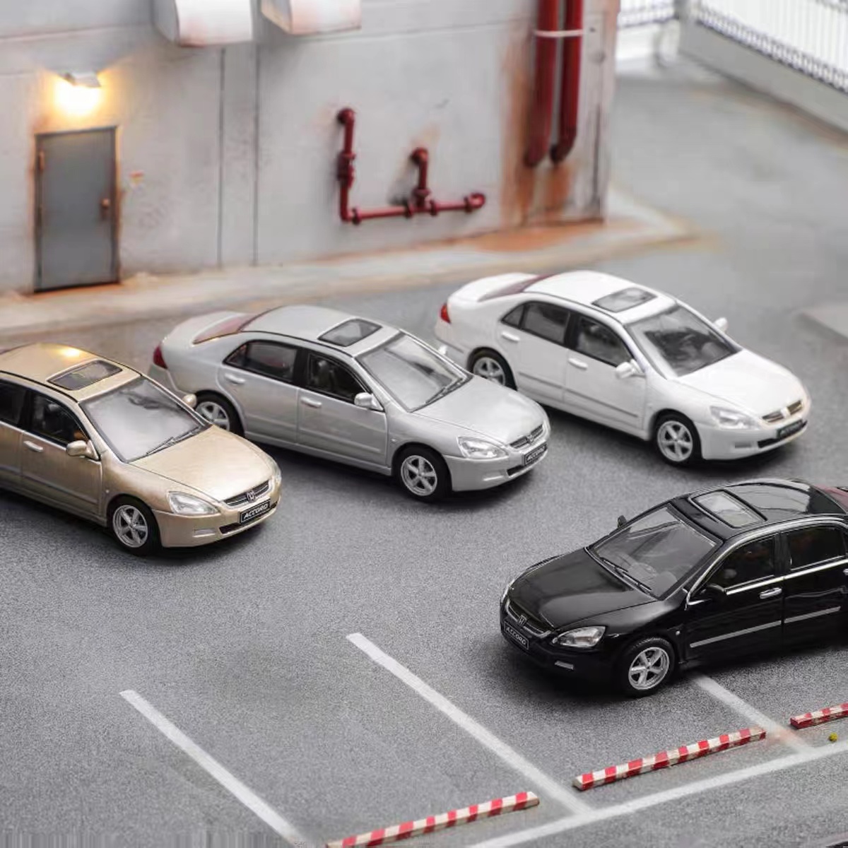 DCT 本田雅阁2005款 七代半1:64合金汽车模型