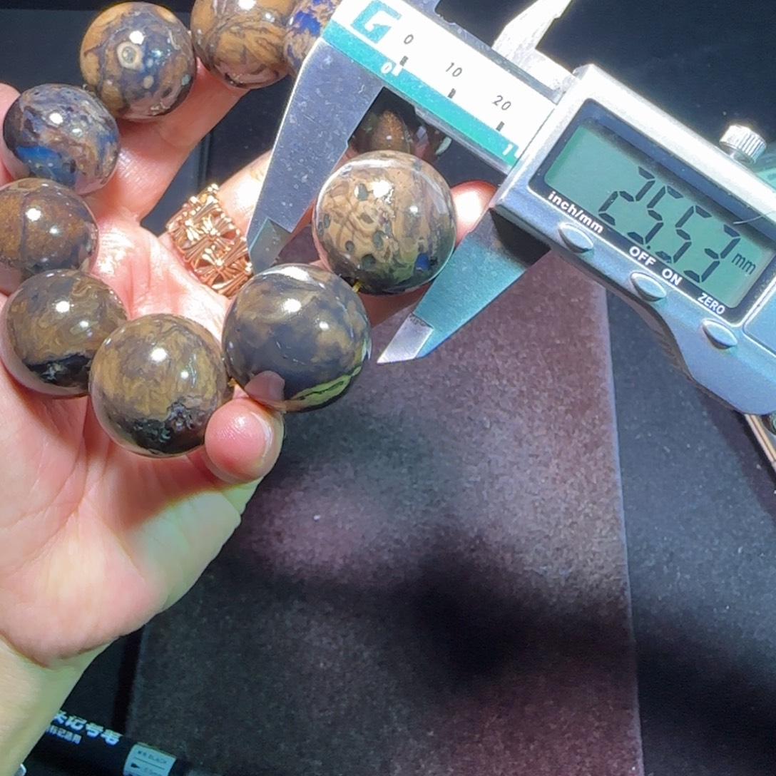 琥珀未镶嵌裸石琥珀