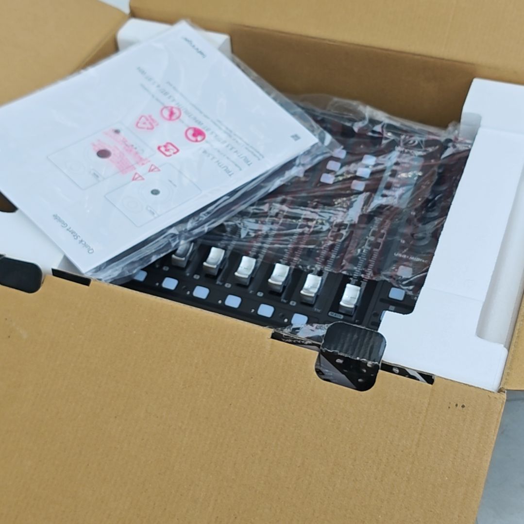 x touch compact样机