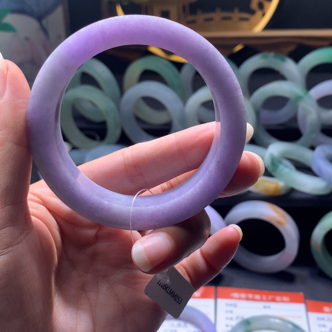 定制翡翠未镶嵌翡翠手镯